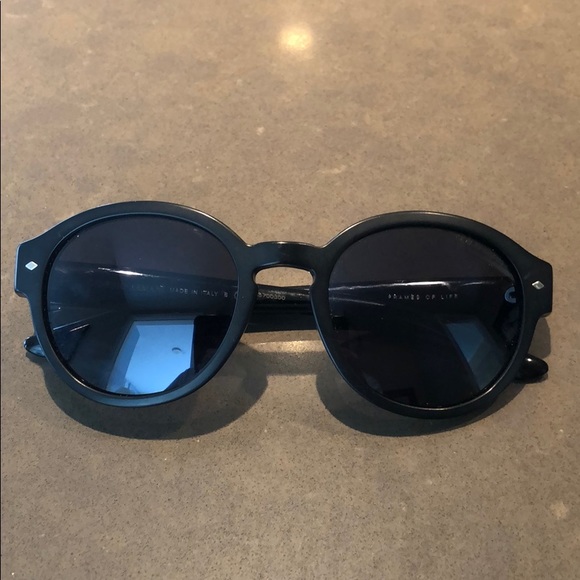 Giorgio Armani Sunglasses - Picture 3 of 3